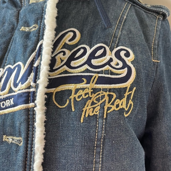 NY Yankees Denim Sherpa Hooded Jacket - Picture 2 of 14